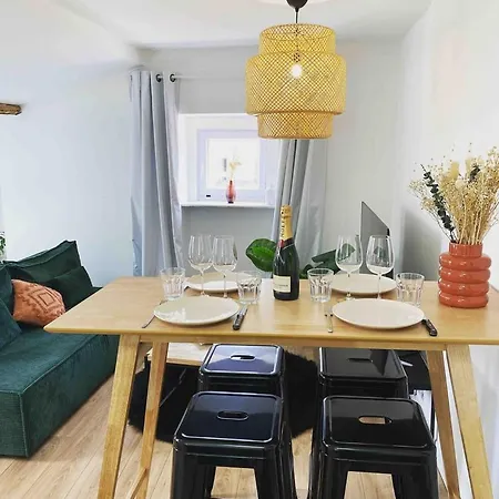 Beautiful Refurbished Cozy Lägenhet Nice