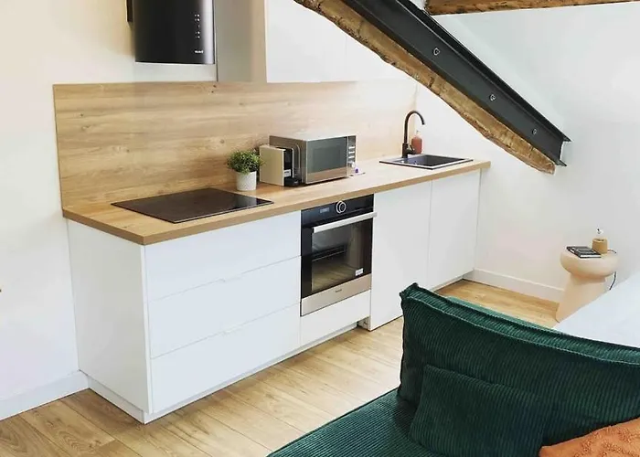 Beautiful Refurbished Cozy * Nice
