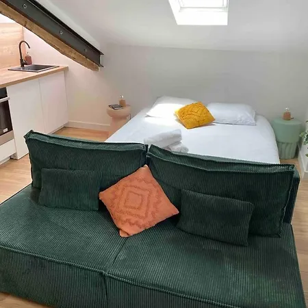 Апартаменты Beautiful Refurbished Cozy Ницца