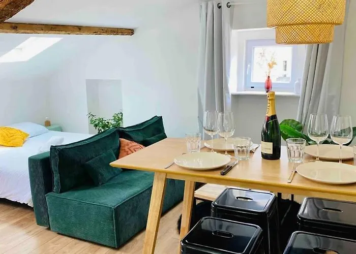 Beautiful Refurbished Cozy Appartement *
