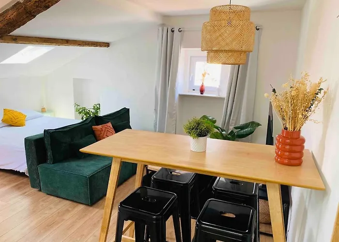 Beautiful Refurbished Cozy * نيس
