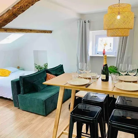 Beautiful Refurbished Cozy Lejlighed *